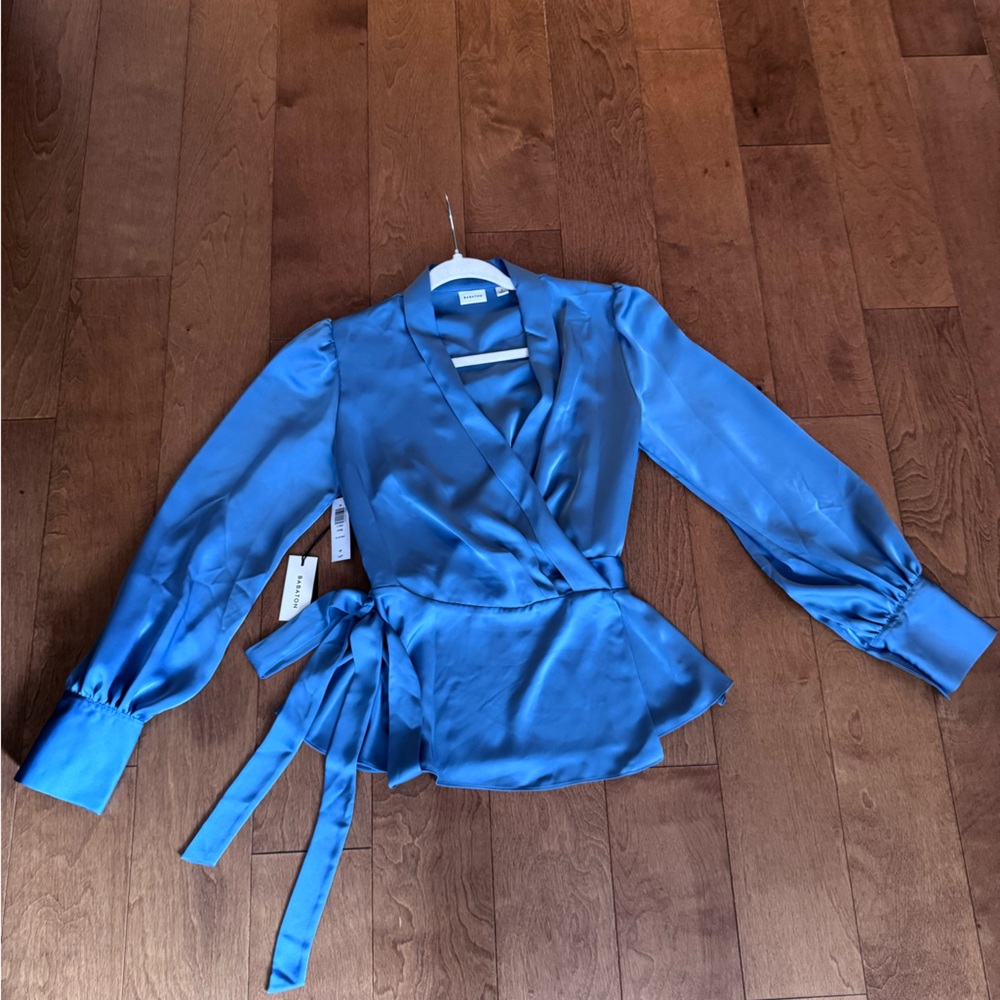 NWT - ARITZIA - Babaton - Hyde top in blue
